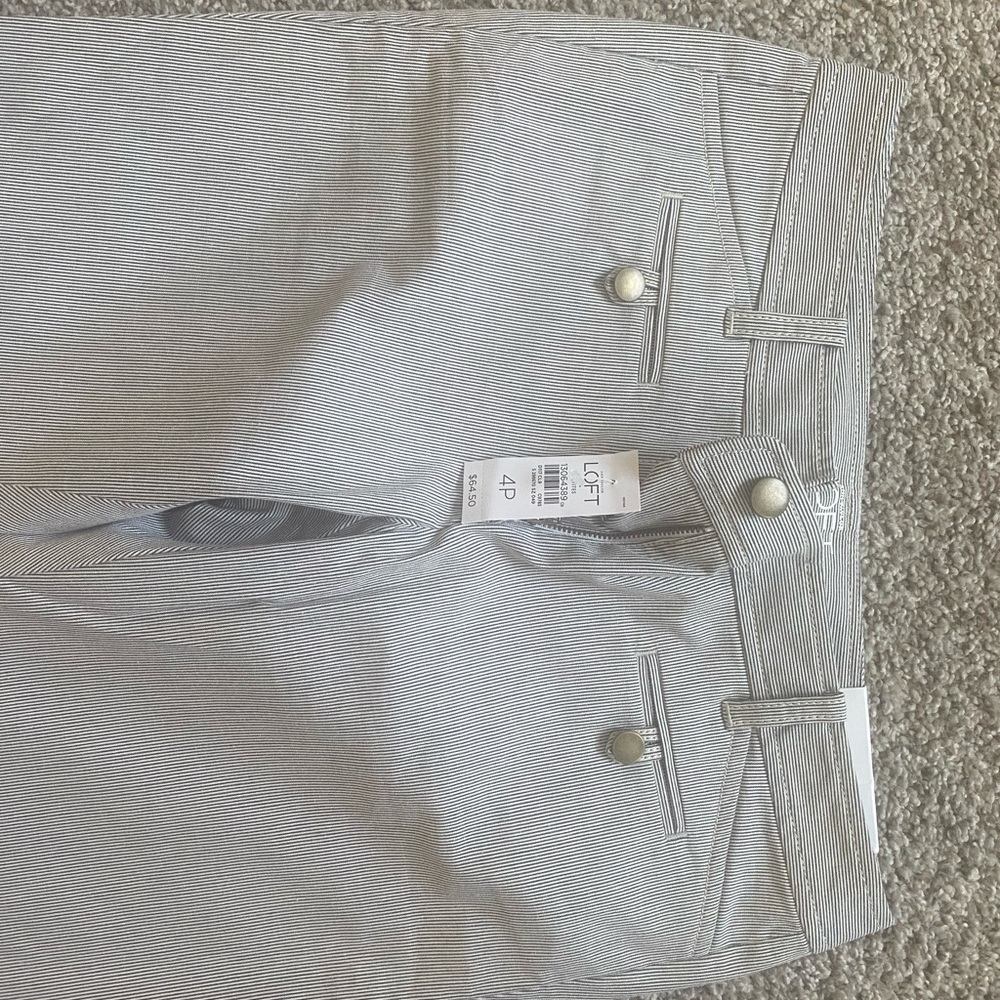 Brand new Ann Taylor Loft 4P pinstripe pants